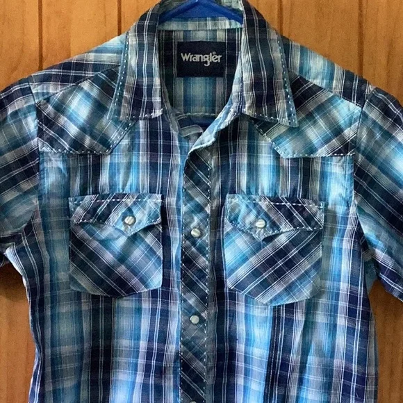 Boys Wrangler Pearl Snap - Picture 2 of 5